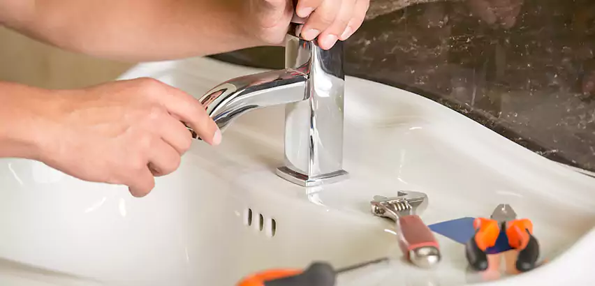 Bathtub Faucet Replacement in Ridge